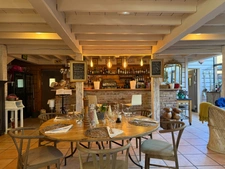 Mas en pierre à vendre 10 pièces 434 m2 dont 1 appart.132m2 + Piscine et Bassin naturel parking 20 voitures