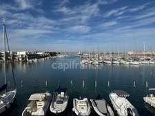 Appartement en Marina ,45 m2 + 14m2 de terrasse ,Port Camargue vue exceptionnelle