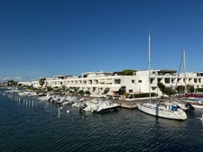 Appartement en Marina ,45 m2 + 14m2 de terrasse ,Port Camargue vue exceptionnelle