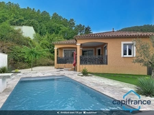 Maison plain-pied à vendre à Anduze – 3 chambres, piscine automatisée, garage, terrasse couverte, terrain 833 m²