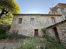 Maisonnette + Gite à vendre 4 pièces SAINT PAUL LA COSTE (30)terrain un peu + de 4 Ha. au calme
