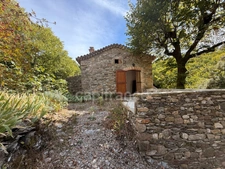 Maisonnette + Gite à vendre 4 pièces SAINT PAUL LA COSTE (30)terrain un peu + de 4 Ha. au calme