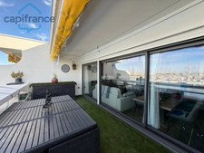 Appartement en Marina ,42 m2 + 14m2 de terrasse ,Port Camargue vue exceptionnelle