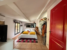 Stone house for sale, 10 rooms, apartment 132 m2, outbuilding 314 m2 + swimming pool and natural pond