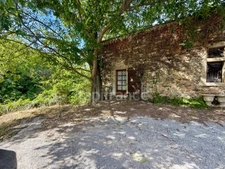 Maisonnette + Gite à vendre 4 pièces SAINT PAUL LA COSTE (30)terrain un peu + de 4 Ha. au calme