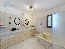 À vendre à 10 min d'Anduze: Maison avec Gîte et Piscine - Idéale pour Investissement ou Accueil Familial !