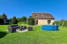 Maison à rénover 4 chambres 1000m² de terrain, jardin, garage, sous sol complet, Bénouville, 10 min de Caen