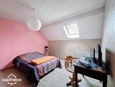THOUARS  Proche Place Lavault  Maison de ville avec 4 chambres