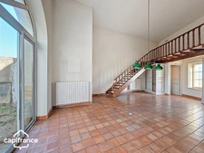 SAINTE VERGE (79) Longère de 195M2 et Maison d'amis