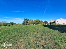 Propriété d’exception à Thouars (79): 448 m² habitables sur 1,7 ha, liberté et volumes hors norme