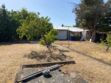 THOUARS (79) Maison à rénover de plain pied -70m2-2 chambres-grand jardin clos avec puits