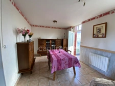 THOUARS (79) Maison à rénover de plain pied -55m2-grand jardin clos avec puits