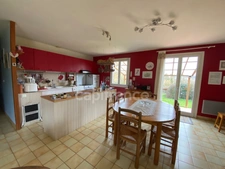SAINT JEAN DE THOUARS (79) Maison de plain pied 3 chambres et un bureau