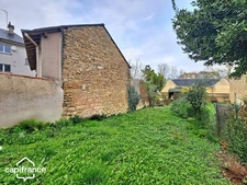 THOUARS  Proche Place Lavault  Maison de ville avec 4 chambres