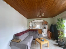 SAINT VARENT Single-story house with 4 rooms