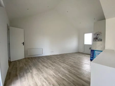  THOUARS  Maison de plain pied rénovée avec possibilité de dépendance de 35m2.