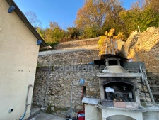 THOUARS Maison de 51m2 avec vue imprenable sur le Châtelier et joli terrain au bord du Thouet