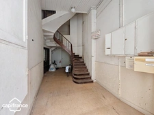  Immeuble à rénover – 335 m² dans le centre historique de Thouars (79) Deux Sèvres 