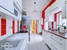 THOUARS  Place Lavault  Maison de 120 m2 4 chambres