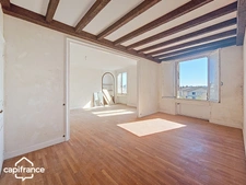 Immeuble à rénover – 335 m² dans le centre historique de Thouars (79) Deux Sèvres 