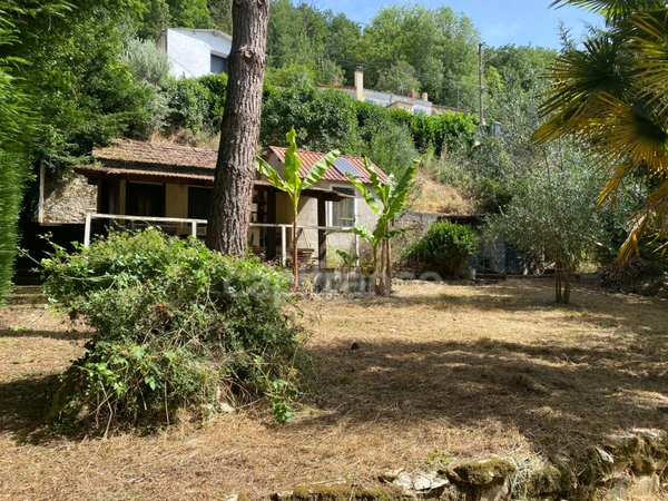 THOUARS Maison de 51m2 avec vue imprenable sur le Châtelier et joli terrain au bord du Thouet
