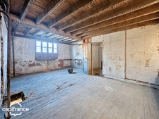  Immeuble à rénover – 335 m² dans le centre historique de Thouars (79) Deux Sèvres 