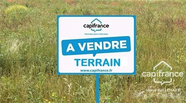 BOESCHEPE - Terrain à bâtir de 2048 m² avec petit étang