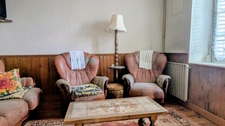 Maison à rénover avec dépendances et jardin