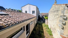 Immeuble à vendre SEGONZAC (16) Investisseurs ou Professionnels: une belle opportunité