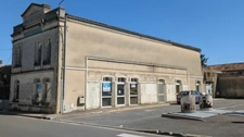 Immeuble à vendre SEGONZAC (16) Investisseurs ou Professionnels: une belle opportunité