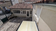 SEGONZAC (16) Charmante maison de ville avec cour et dépendance. Idéal premier achat ou investissement