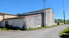Maison à rénover proche de SEGONZAC (16) avec terrain