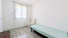 CHÂTEAUBERNARD – MAISON FAMILIALE DE 174 M² – 5 CHAMBRES – TERRAIN 950 M² – VÉRANDA CHAUFFÉE – DPE C