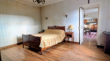 Maison à rénover avec dépendances et jardin