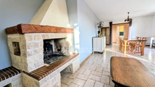 Maison dans le bourg avec séjour lumineux, trois chambres et un grand sous-sol