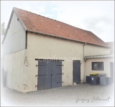 Maison de village avec local indépendant, dépendance et grand garage