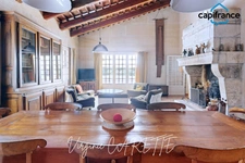 Property: 2 houses on 4 hectares in a dominant position