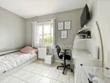 6-BEDROOM HOUSE + INDEPENDENT STUDIO