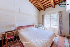 Property: 2 houses on 4 hectares in a dominant position