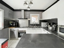 6-BEDROOM HOUSE + INDEPENDENT STUDIO