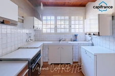 Property: 2 houses on 4 hectares in a dominant position