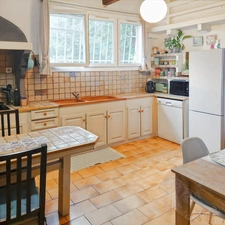 Property: 2 houses on 4 hectares in a dominant position