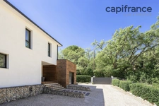 CONTEMPORARY VILLA