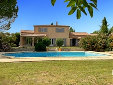 Maison à vendre 5 pièces proche de PUYRICARD (13)