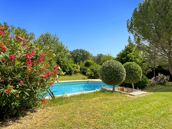 Maison à vendre 5 pièces proche de PUYRICARD (13)