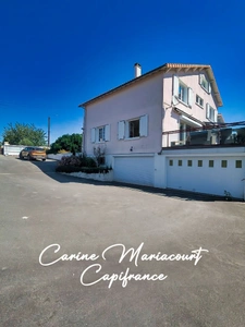 Spacieuse maison familiale de 239 m² habitables avec 6 chambres et grand jardin 