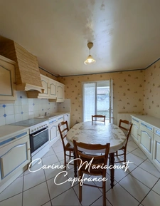 MAISON FAMILIALE DE 121 M² – 4 CHAMBRES – TERRAIN CLOS DE 900 M² – PROCHE COMMODITÉS