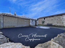 ✨ Maison en pierre rénovée avec goût – 157 m² habitables, grande grange et terrain piscinable de plus de 3 500 m² ✨