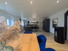 MAISON EN PIERRE RÉNOVÉE – 208 M² – 5 CHAMBRES – VIE DE PLAIN-PIED – TERRAIN 1 000 M² – A 8 MINUTES DE SAINT-MAIXENT