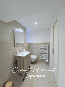 STUDIO MEUBLÉ 32 M² – ENTIÈREMENT RÉNOVÉ – CENTRE DE SAINT-MAIXENT-L’ÉCOLE